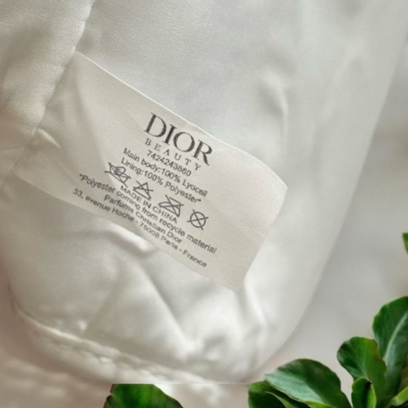 Dior White Canvas Bucket Embroidered Logo Bag with Box - Picture 3 of 6